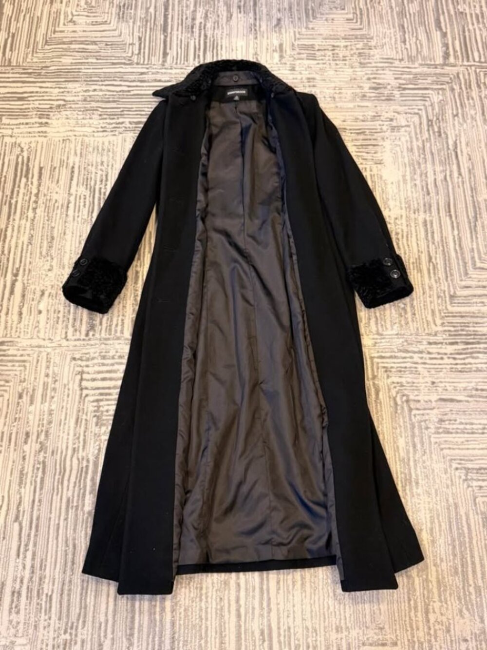 Donnybrook women's size 4 Black Wool Maxi Coat Faux Fur Cuffs Vintage - Picture 4 of 10